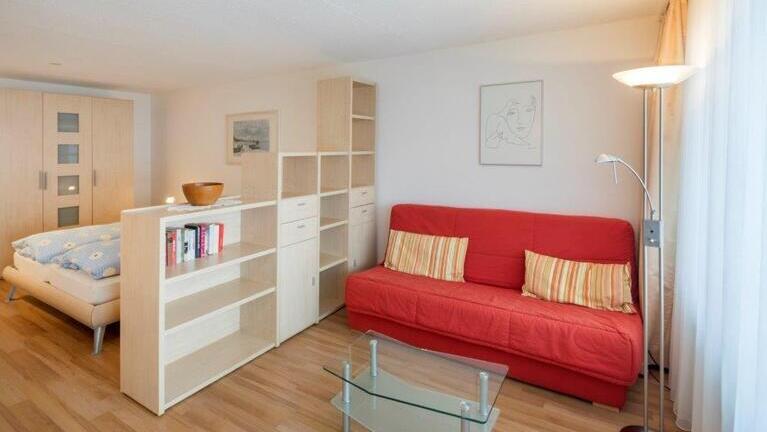 Schlafzimmer, Ferienwohnung Leukerbad, Swiss Engineering | © privat