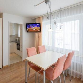 Wohnbereich, Ferienwohnung Leukerbad, Swiss Engineering | © privat