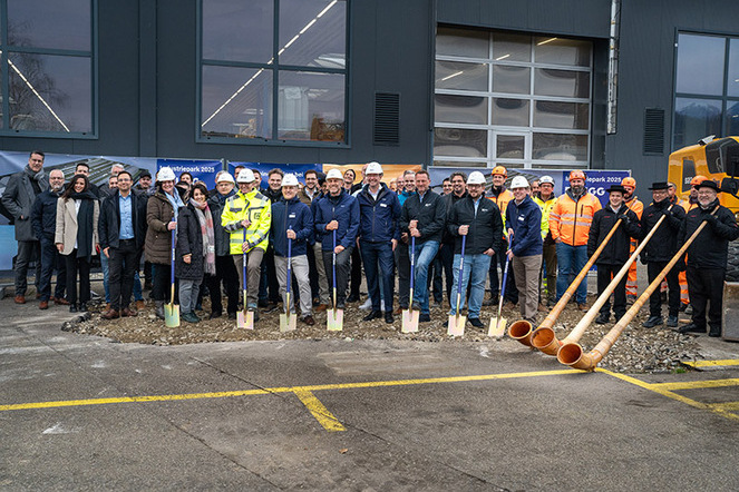 Spatenstich bei Brugg Lifting in Birr. | © Brugg