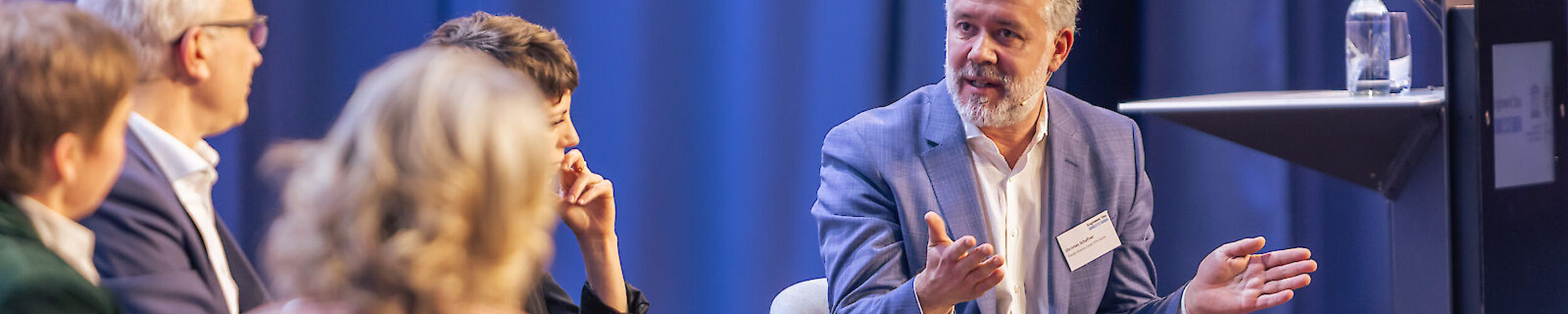 Dr. Christian Schaffner an der Podiumsdiskussion zum Thema Energieversorgung 2050, Engineers'day, Swiss Engineering | © Engineers' Day